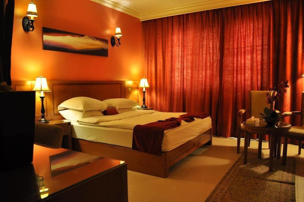 La Rosa By Brother International 3*
