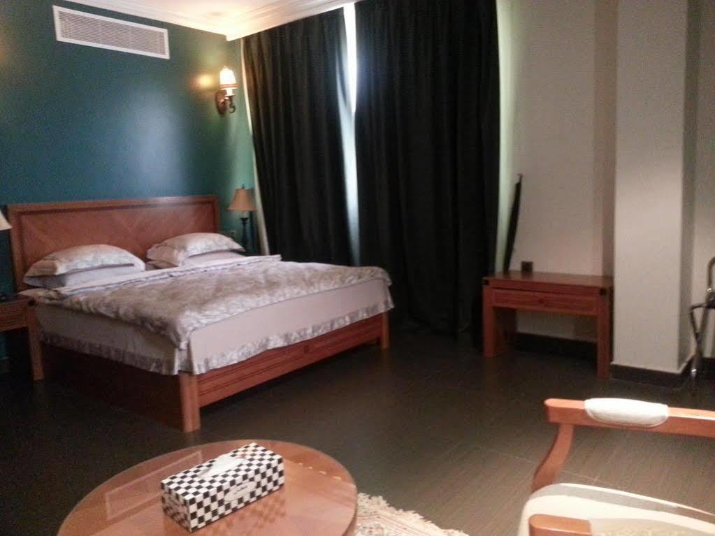 Hotel La Rosa By Brother International